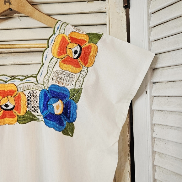 Vintage 70s Embroidered Mexican Peasant Dress S/M - Picture 3 of 12